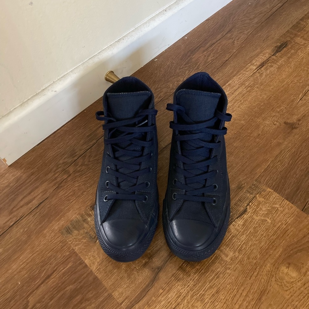 Converse All Star  Mens 5.5 /Womens 7.5